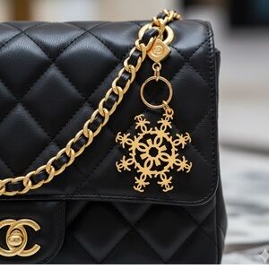 Chanel Beauty Snowflake Charm